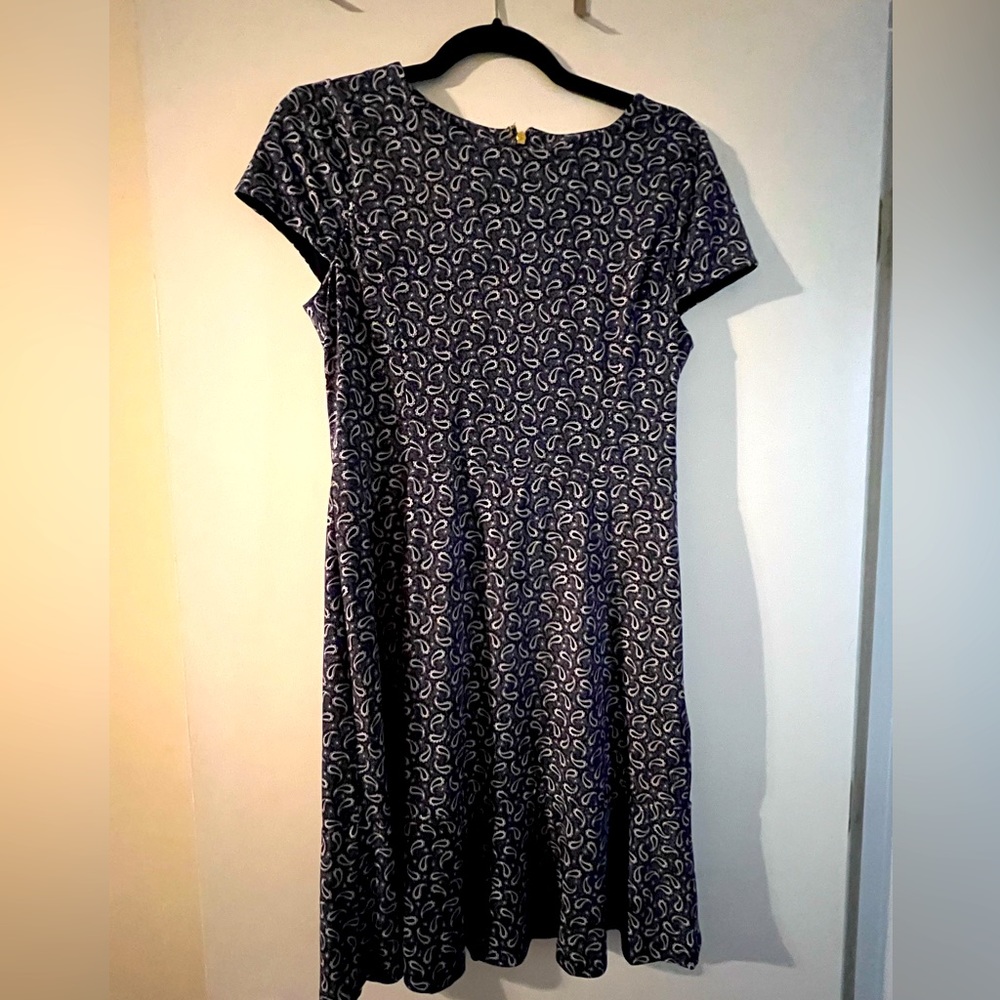 Navy and white paisley pattern cap sleeve dress